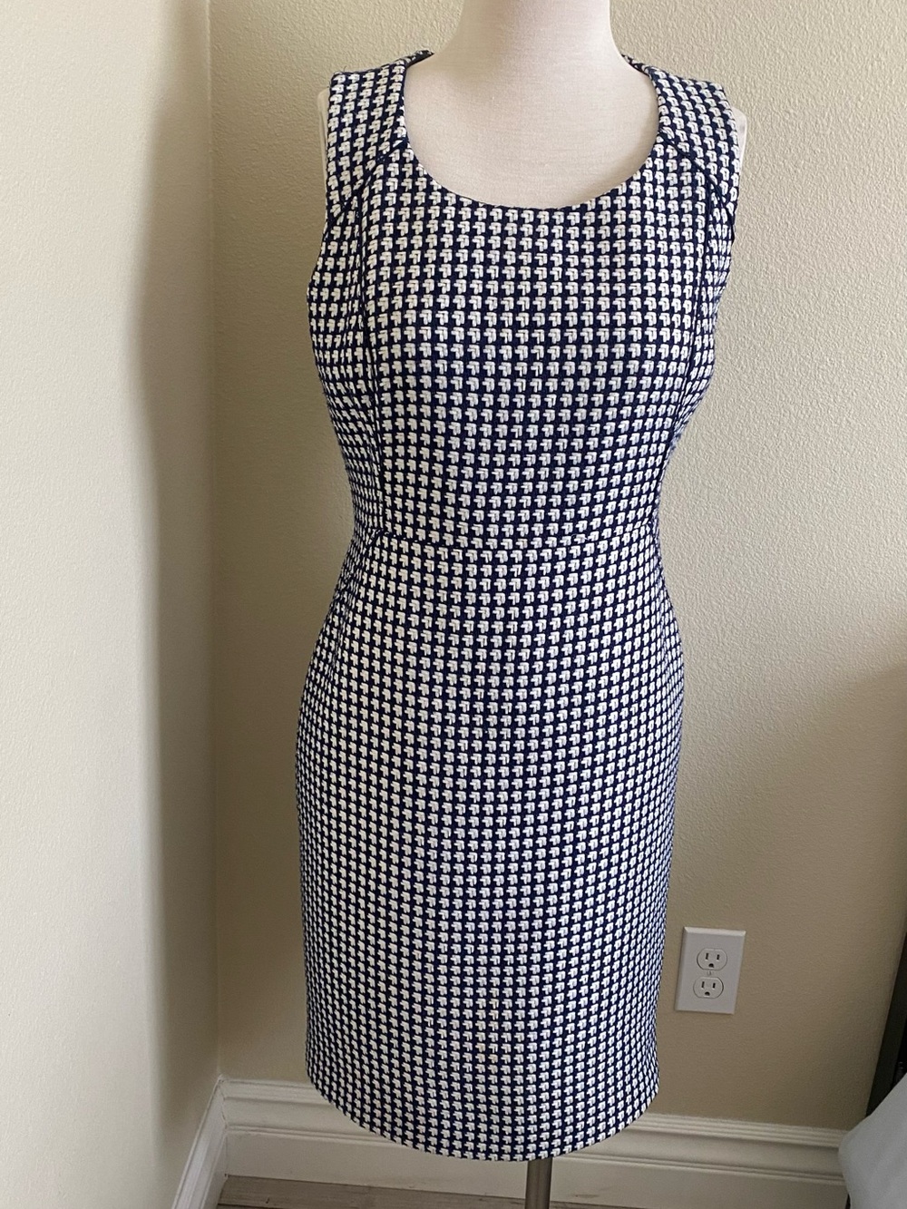 Anne Klein Navy and White Houndstooth Sheath Dress